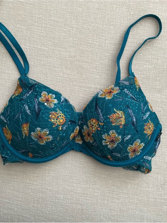 PINK Victoria's Secret Other - Teal Floral Lace Underwire Bra - Women Intimates & Sleepwear